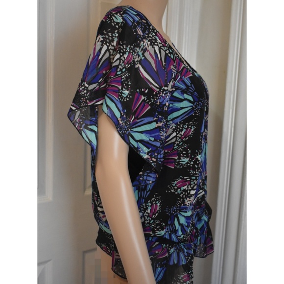 NWT| ELLE {FLORAL BUTTERFLY BATWING TOP} - Picture 6 of 9